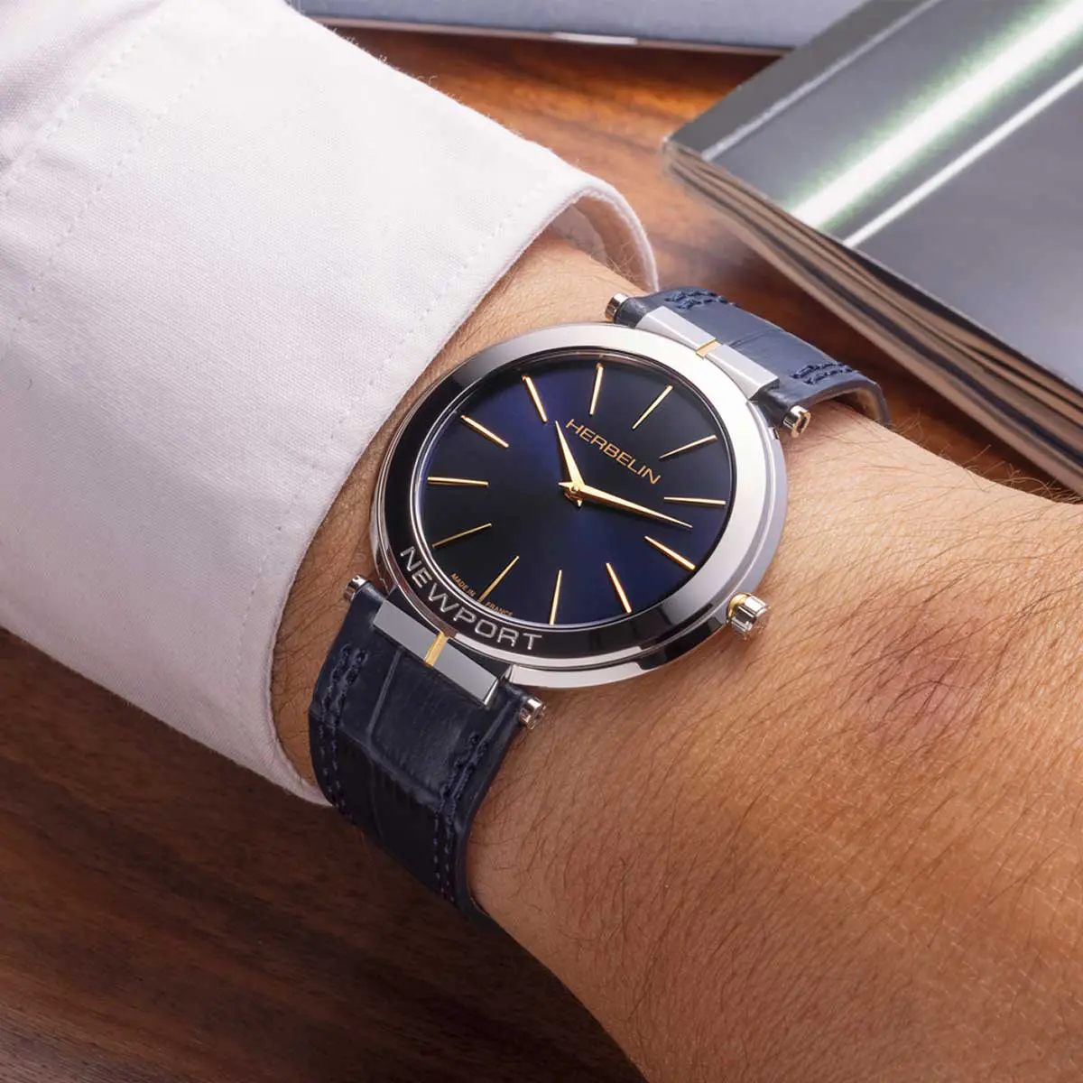 Montre Homme Herbelin Homme Acier Bicolore Newport Slim Cuir Bleu 19522T15BL – Image 2