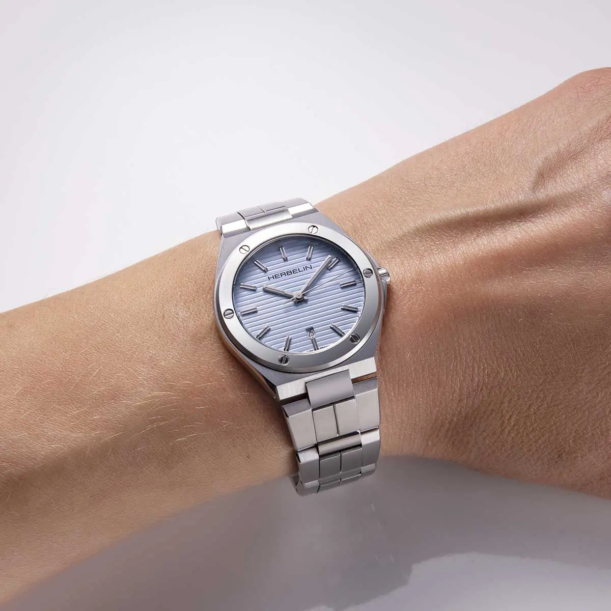 Montre Femme Herbelin Acier Fond Bleu Glacé Cap Camarat Bracelet Acier 14545B25 – Image 2