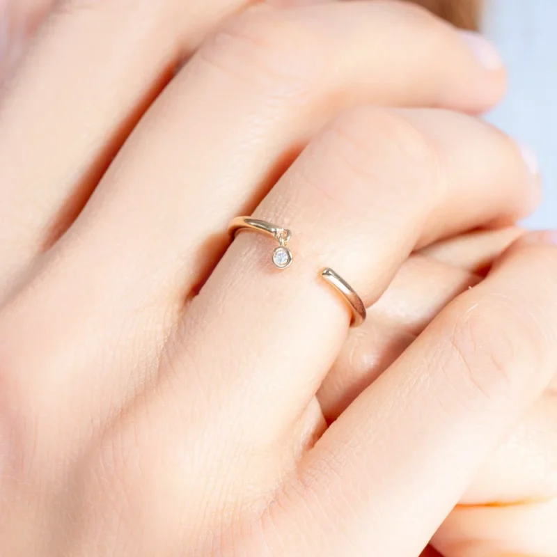 Bague Plaqué Or Jaune avec Breloque Diamant 0,015ct Serti Clos – Image 2
